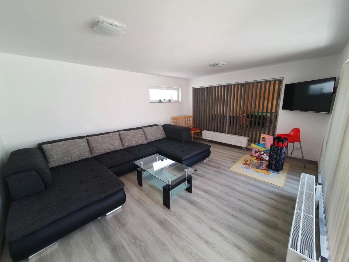 Apartmanovy Dom Stela Besenova Exterior photo