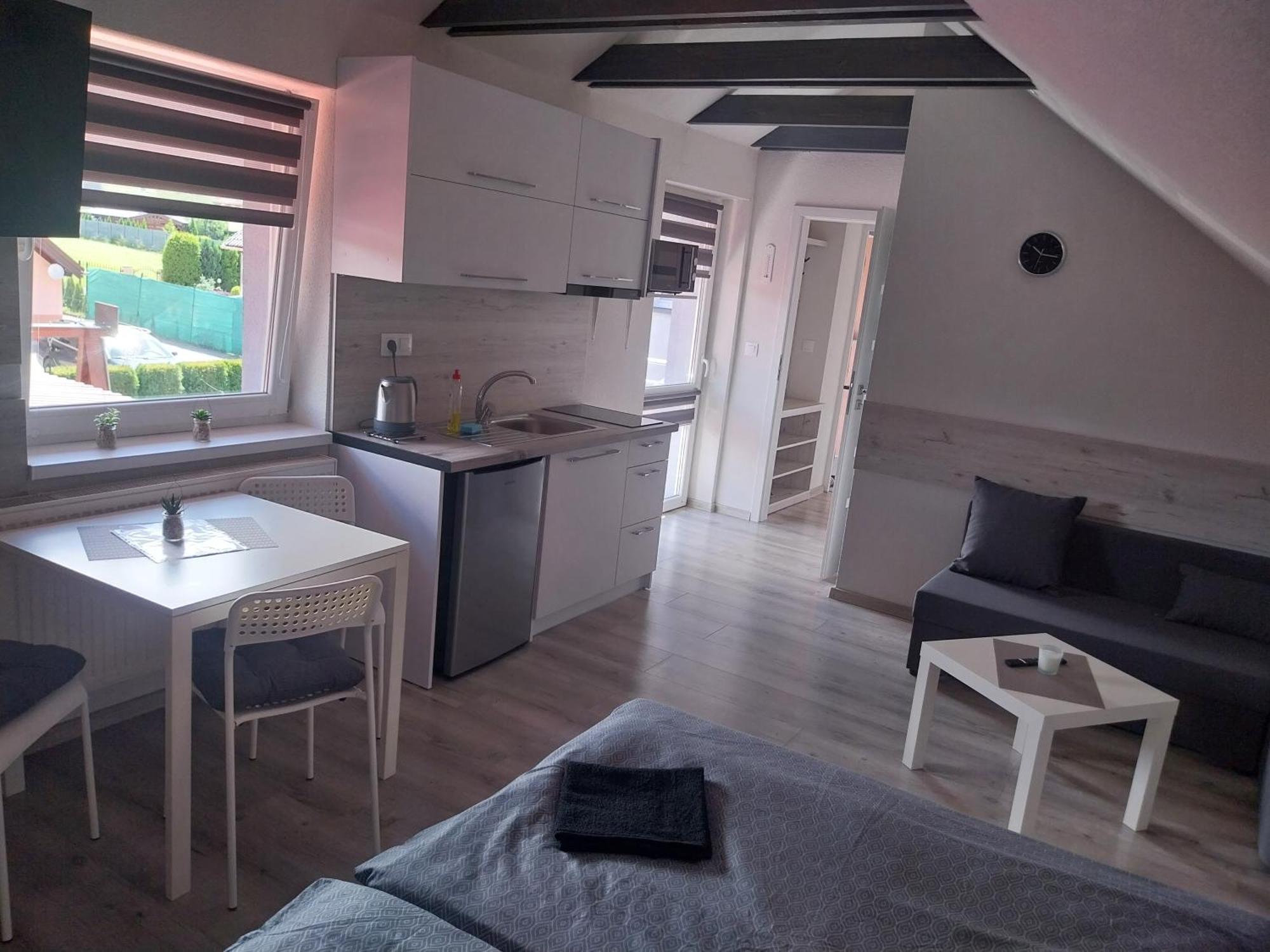 Apartmanovy Dom Stela Besenova Exterior photo