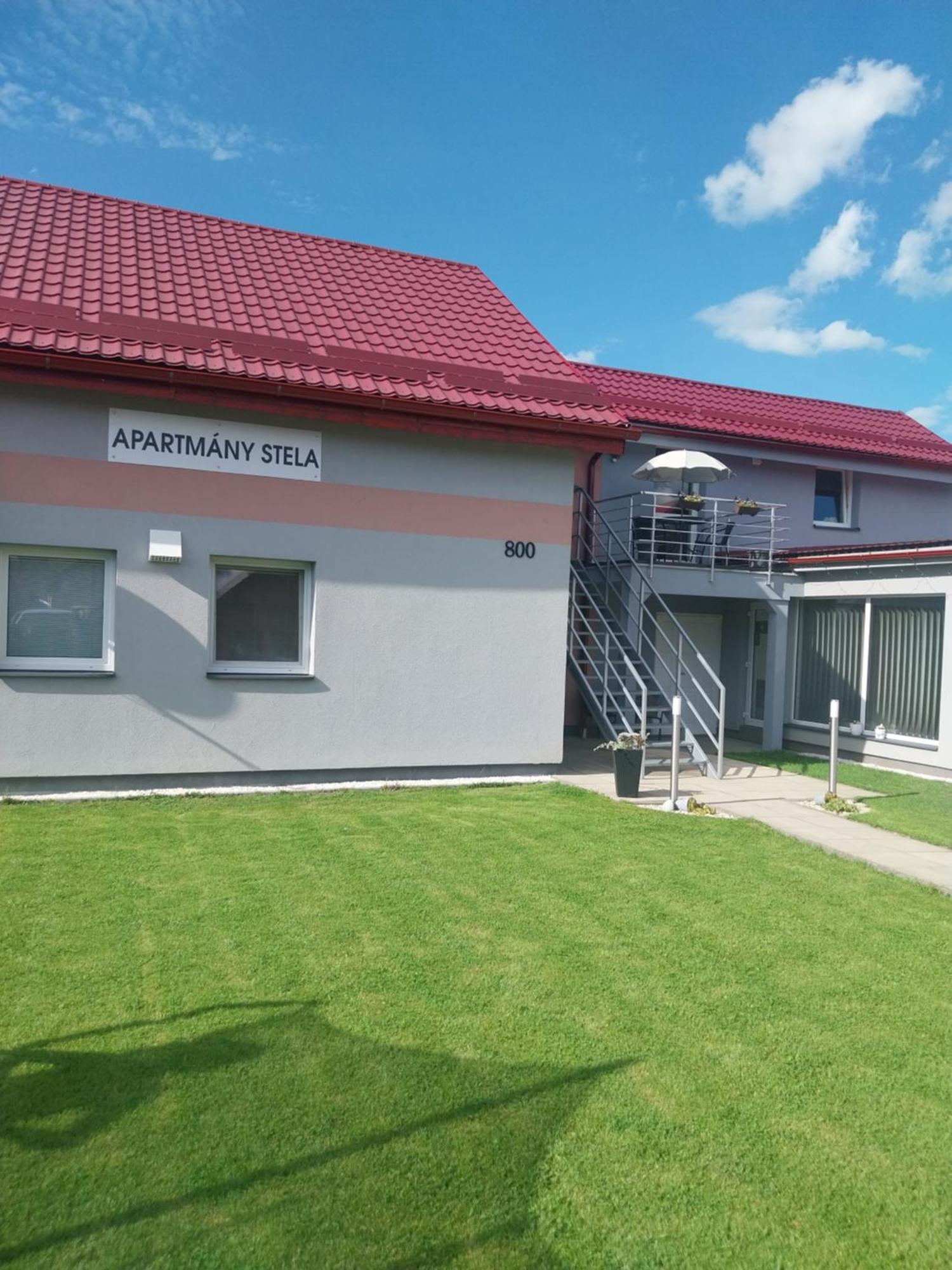 Apartmanovy Dom Stela Besenova Exterior photo